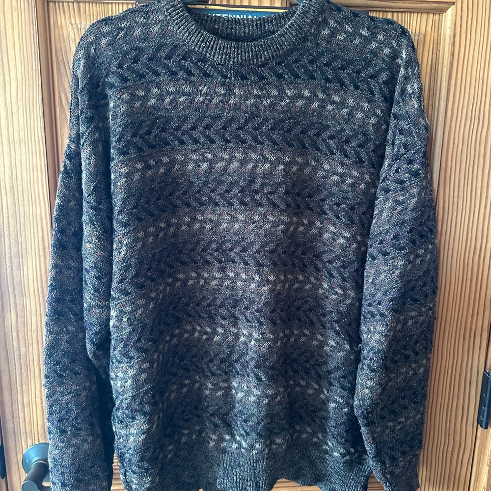 Men's Black and Gray Sweater